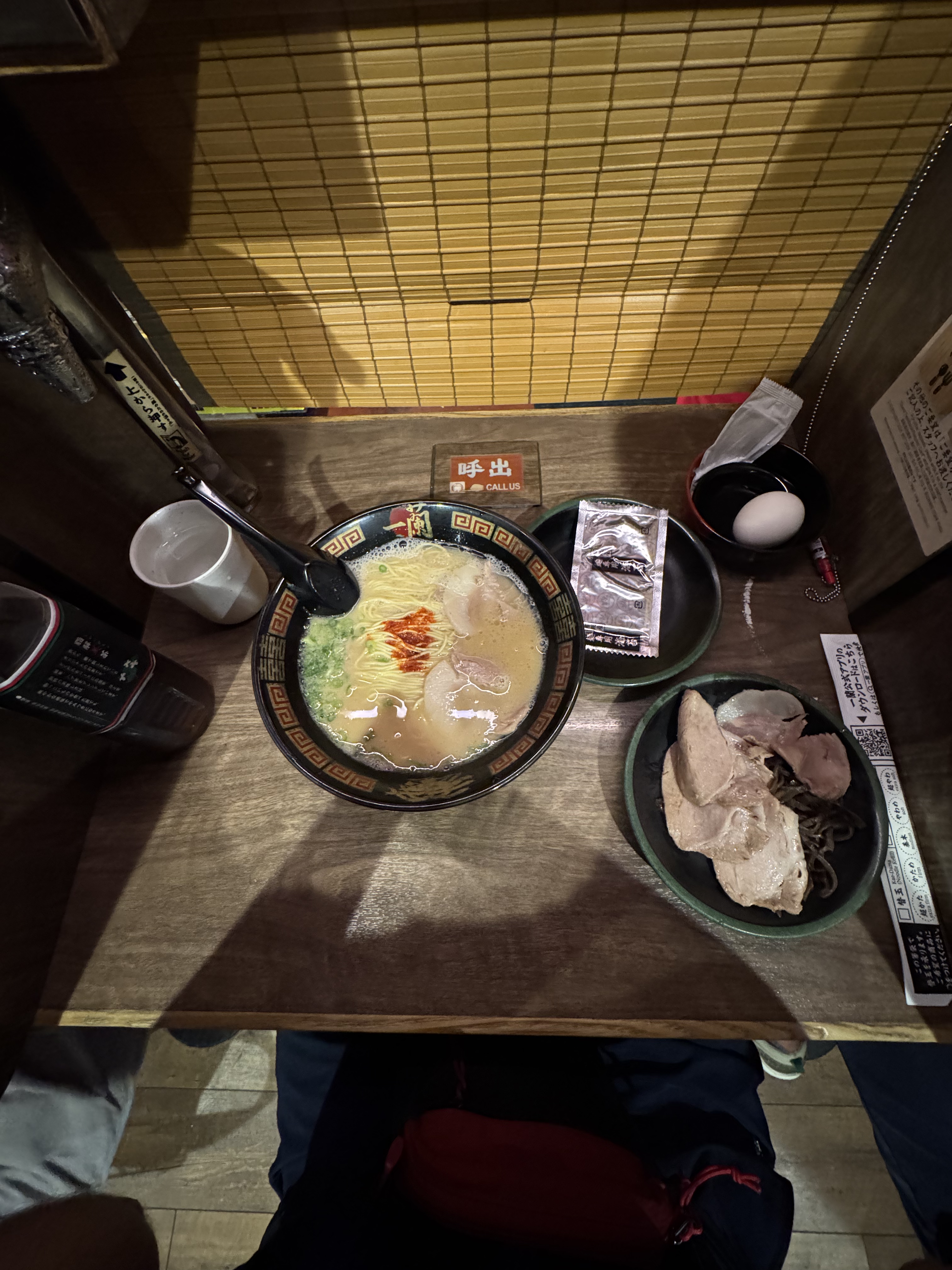 Ramen Set mit Ei und Chashu